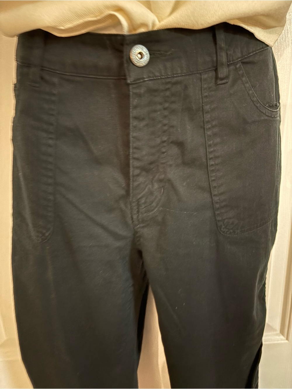 Black women’s Stretch Pants capris